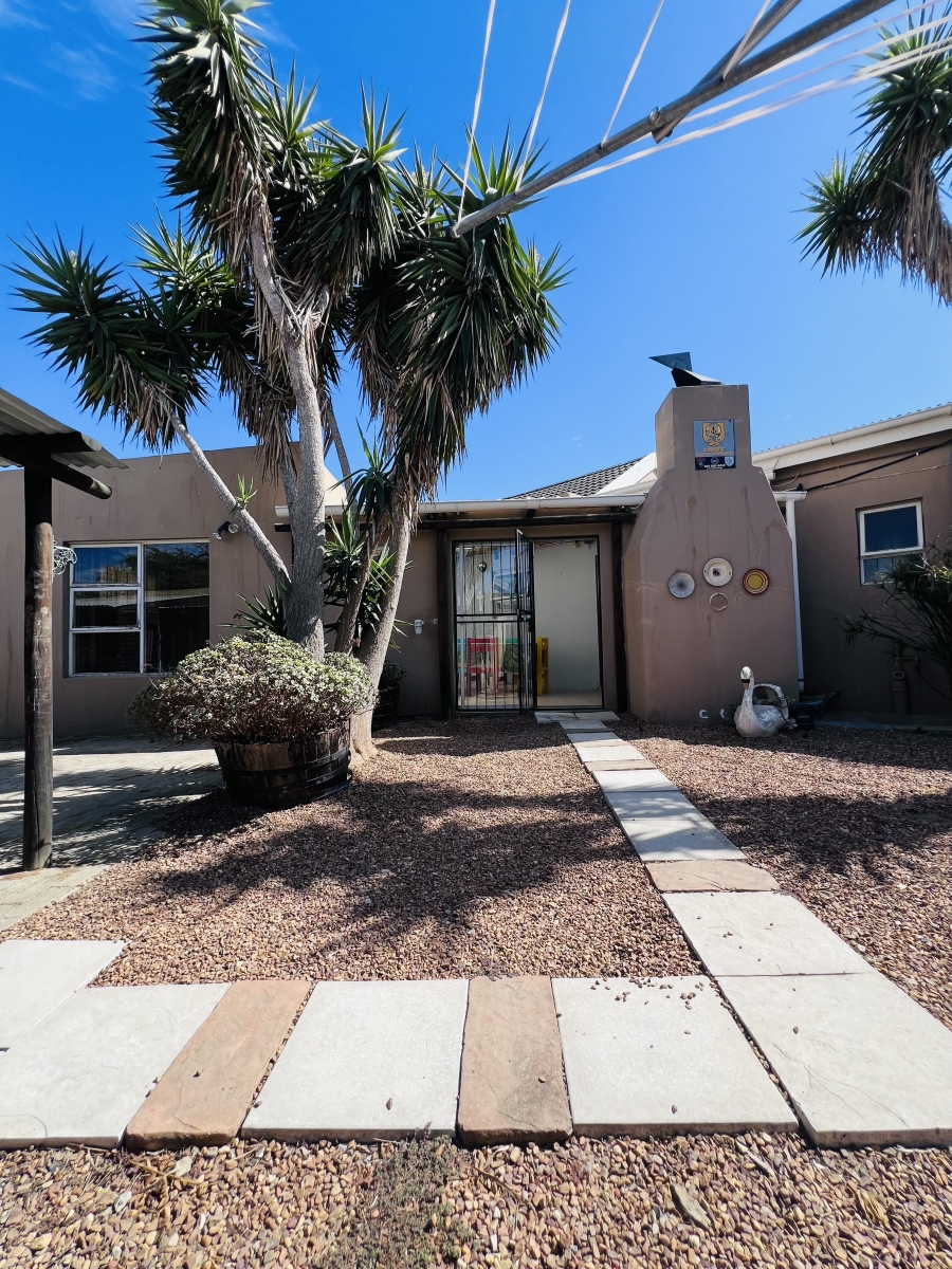 3 Bedroom Property for Sale in Pine Acres Western Cape